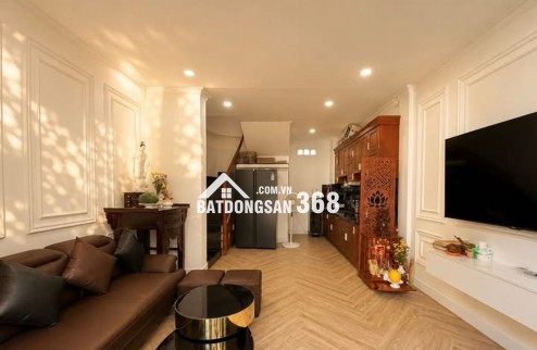 XA HOA QUẬN 1 - NGUYỄN VĂN NGUYỄN - 20M RA MẶT TIỀN - 5 TẦNG SÂN THƯỢNG BTCT - 3PN 4WC SIÊU XINH - DT (4.2x9) SỔ A4 - CHỈ 7.x TỶ.