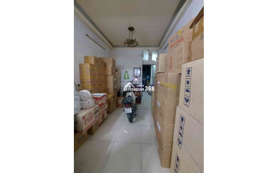 Bán đất tặng căn nhà 4 tầng hoàn công đủ, chỉ vài thùng sơn là như mới