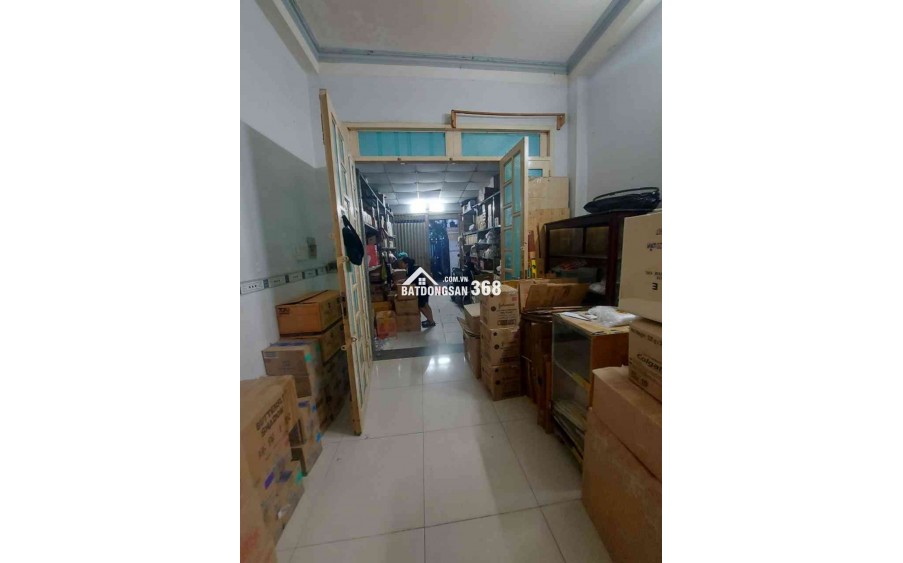 Bán đất tặng căn nhà 4 tầng hoàn công đủ, chỉ vài thùng sơn là như mới