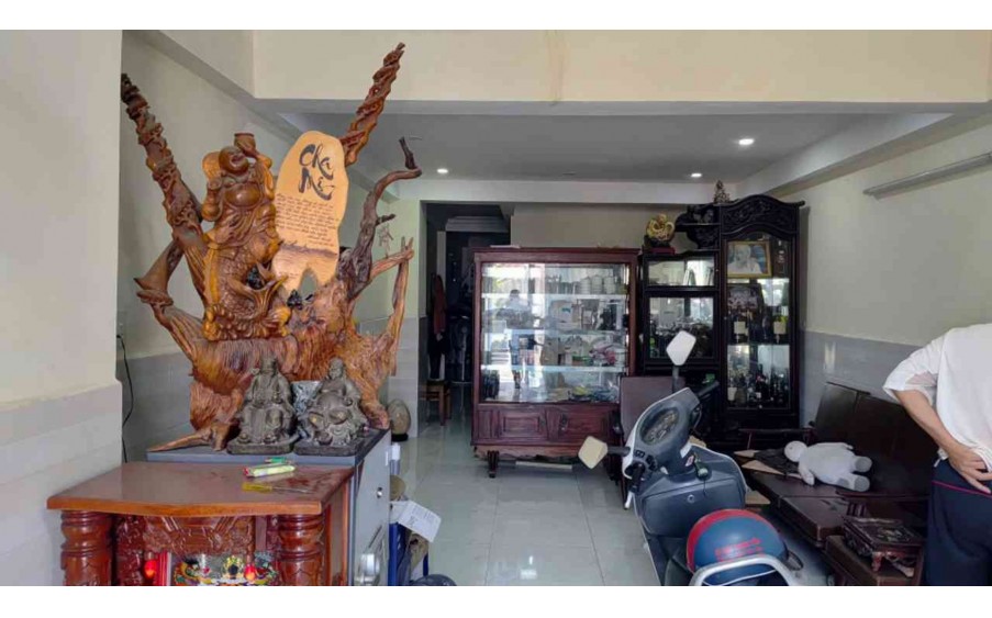 Bán Nhà Hẻm Xe hơi, khu tiện ích