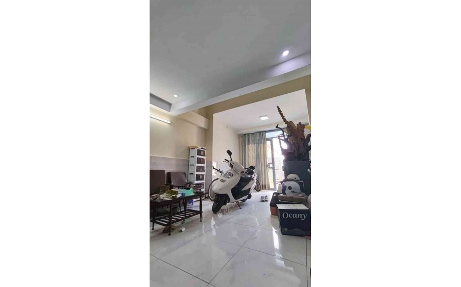 Bán Nhà Hẻm Xe hơi, khu tiện ích