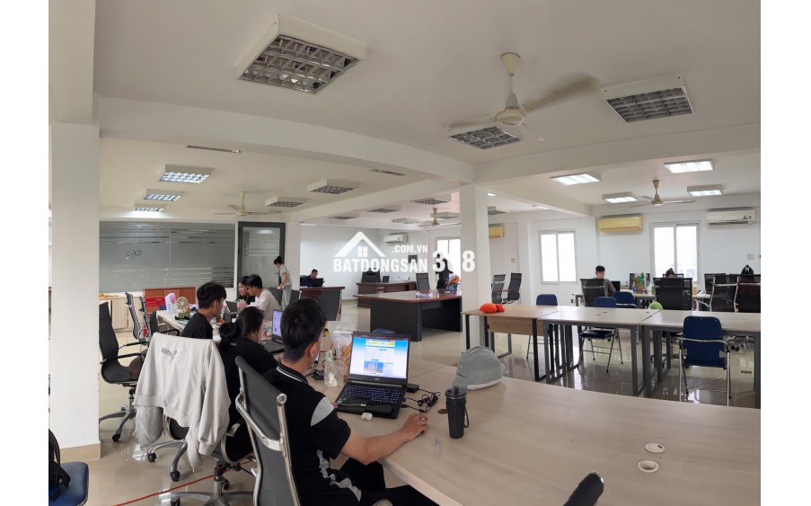 CHO THUÊ VĂN PHÒNG GẦN SÂN BAY TÂN SƠN NHẤT – 176m² MẶT TIỀN TRƯỜNG SƠN – PHÙ HỢP 20–50 NHÂN SỰ