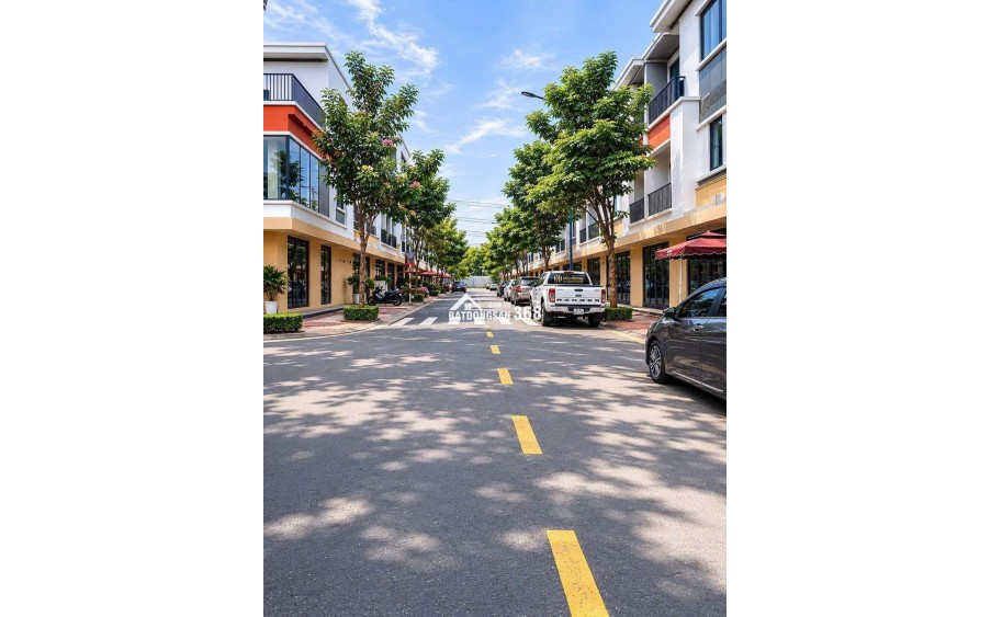 Nhà phố 1 trệt 2 lầu, ngay trung tâm bờ Bắc tp Huế, tài chính 1 tỉ, sỡ hữu ngay.