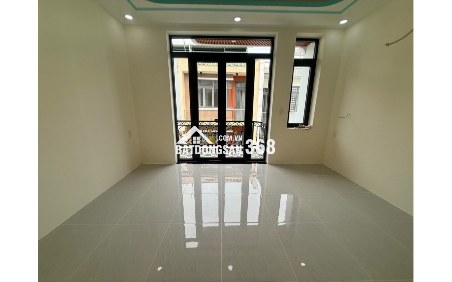 HÀNG HIẾM NHÀ ĐẸP 3 TẦNG CHỈ 5.X TỶ