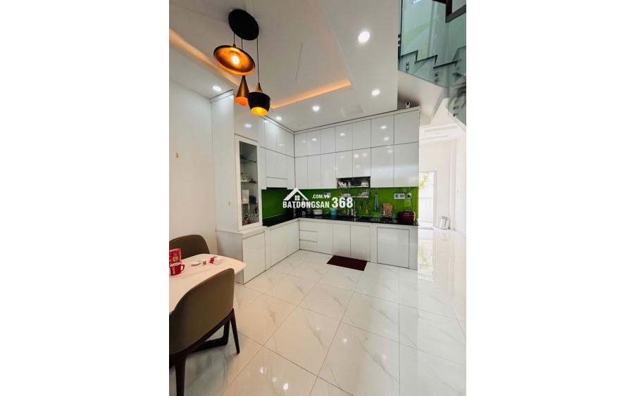 BÁN NHÀ KDC GIA HÒA BÌNH HƯNG, GẦN CÁC TRƯỜNG ĐẠI HỌC, 100M2, 3 TẦNG, GIÁ 5,99TỶ