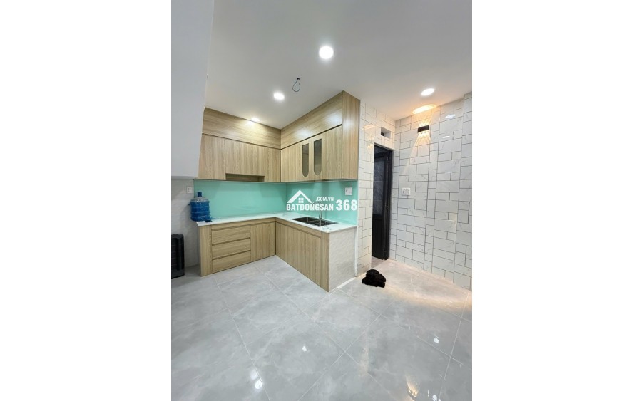 NHÀ ĐẸP BÌNH TÂN - 5 TẦNG TRẦN - CÁCH CHỢ BÌNH TRỊ ĐÔNG VÀI BƯỚC CHÂN