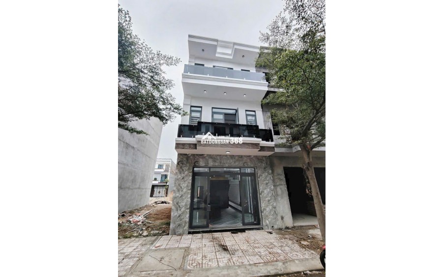 Bán nhà 3 lầu giá 1ty790, sổ hồng riêng, khu nhà phố sang trọng
