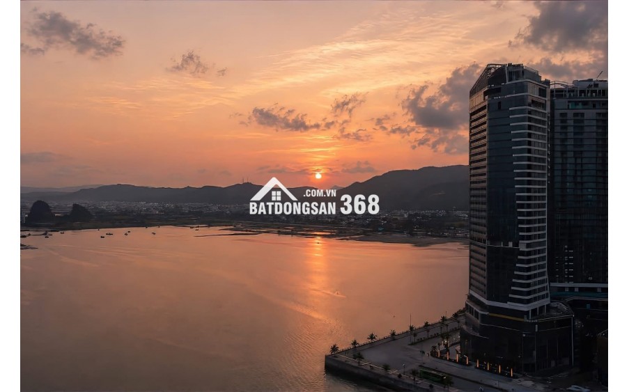 Crystal Holidays Harbour Vân Đồn