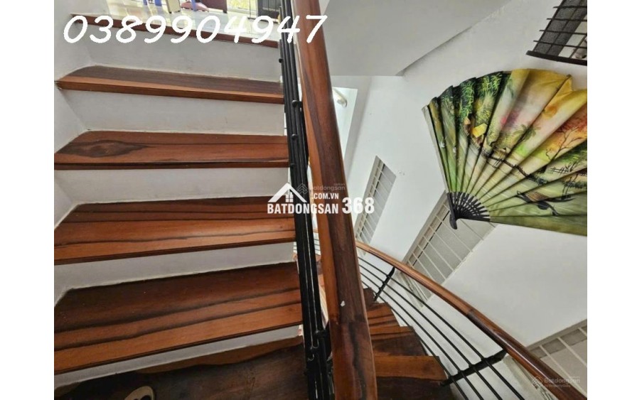 Nhà 4 tầng đường Hồng Lĩnh - vị trí cực xịn. Giá: 5 tỷ