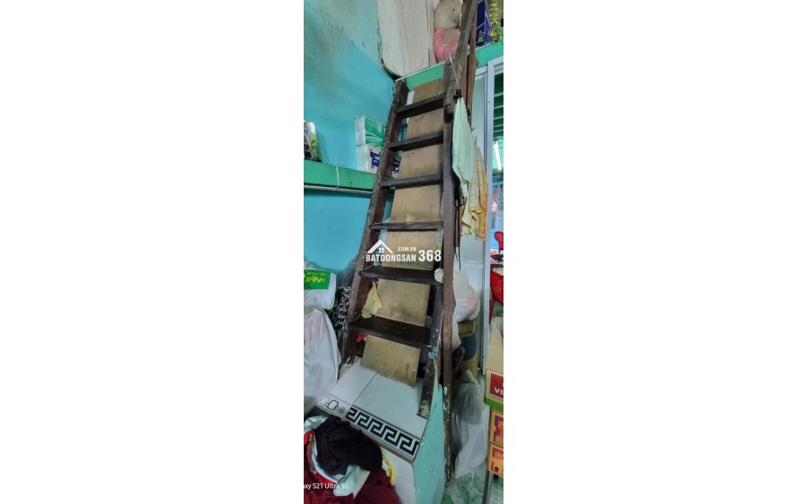 Bán nhà cấp 4 suốt có 1 gác gỗ ngay trung tâm Đầm Sen Q11