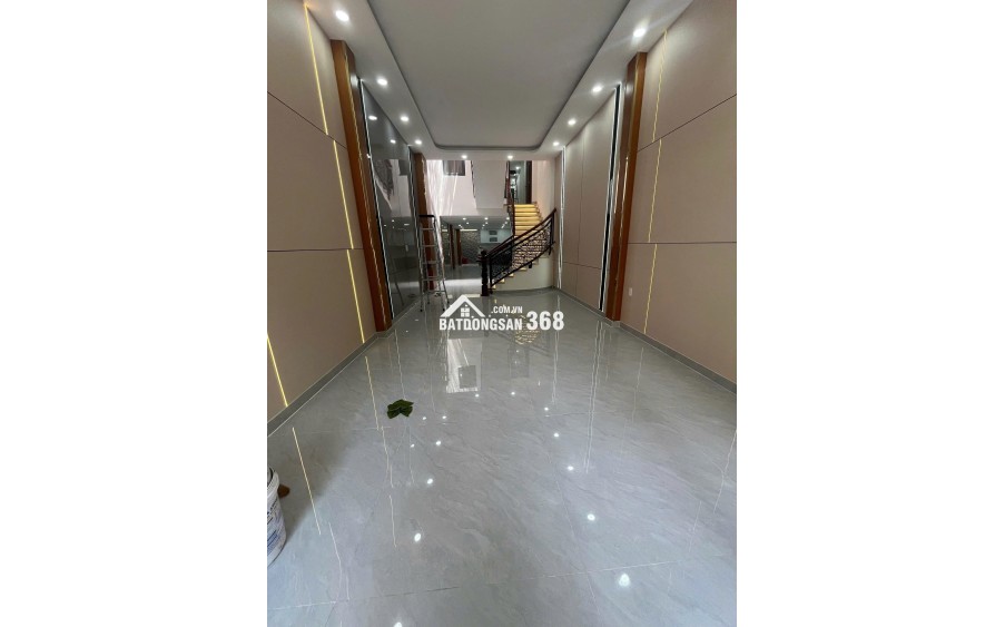 Chính Chủ Bán Nhà Mặt Tiền Đường Trần Hưng Đạo Quận Tân Phú - 98m2 Giá 17.6 Tỷ