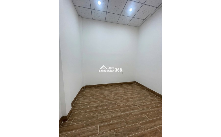 BÁN NHÀ LIỀN KỀ 300M2 FULL ĐẤT THỔ CƯ