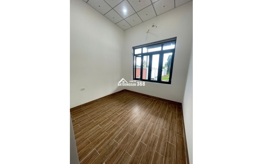 BÁN NHÀ LIỀN KỀ 300M2 FULL ĐẤT THỔ CƯ