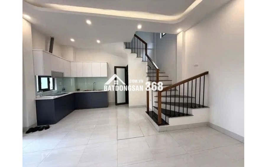  CHO THUÊ NHÀ NGUYÊN CĂN TẠI Ô CÁCH – 30M² x 5 TẦNG – 3PN  