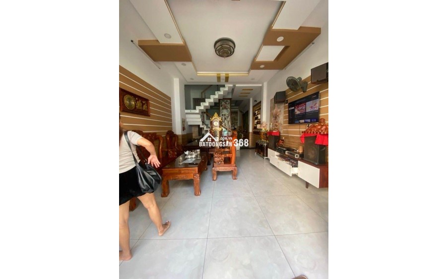 Lê Thị Riêng -  7.89 tỷ