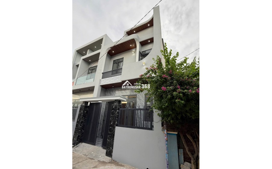 Bán nhà phường Bửu Hòa củ dt 66m