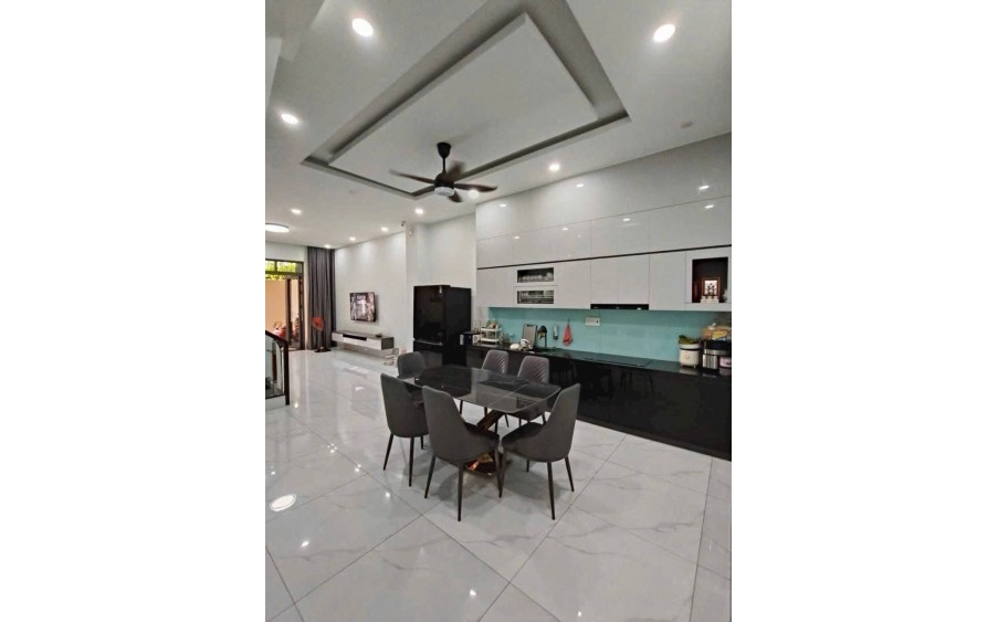 Nhà phố khu dân cư yên tỉnh,