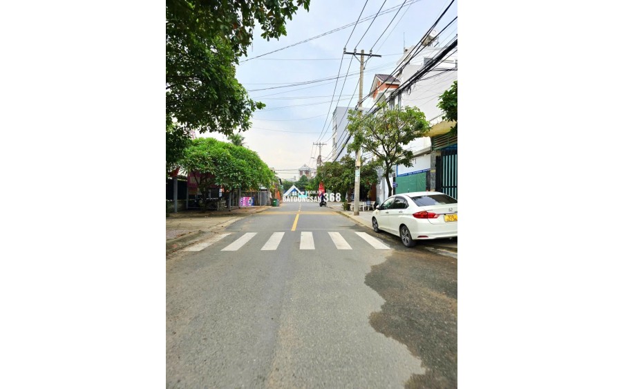 ĐƯỜNG 970 PHÚ HỮU 51M2 4 TẦNG 7.4 TỶ
