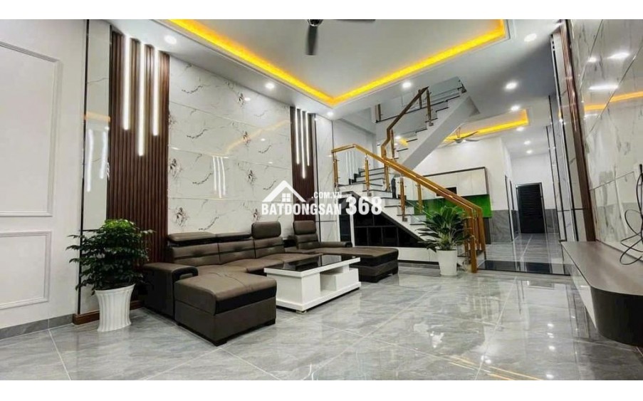 Bán Gấp Nhà 1 Trệt 1 Lầu, 120m², Sân Ô Tô Rộng, Cách UBND Tương Bình Hiệp Chỉ 500m