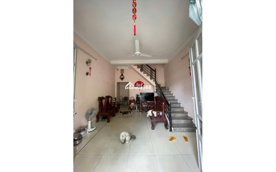 Bán nhà gấp, nhà chính chủ, giá cả còn thương lượng, bớt tí lộc