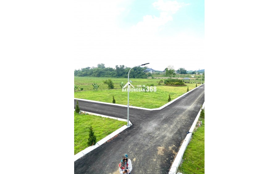 Bán  lô đất hơn 200t mặt đường nhựa ápfan tại Lạc Thủy Hòa Bình