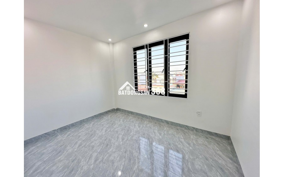 Nhà Đồng Hoà Kiến An ô tô đỗ cửa 4 tầng giá chỉ 3,05 tỷ ngay trung tâm