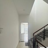 Nhà phố 1 xẹt đường Nguyễn Văn Quá.Đầy đủ tiện ích, khu vực yên tĩnh