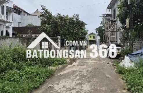 Bán gấp đất Quốc Oai Hà Nội 85,6m2 sổ đỏ chính chủ ô tô đỗ cửa