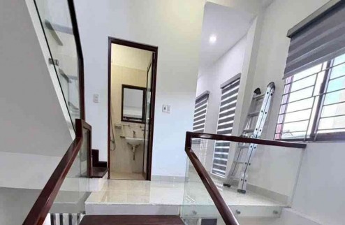 BÁN NHÀ 3 TẦNG LÔ GÓC 2 MẶT KIỆT Ô TỘ - NGAY SAU LỨNG BẾN XE TRUNG TÂM ĐÀ NẴNG