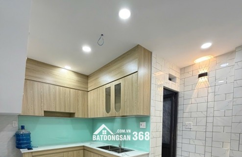 NHÀ ĐẸP BÌNH TÂN - 5 TẦNG TRẦN - CÁCH CHỢ BÌNH TRỊ ĐÔNG VÀI BƯỚC CHÂN