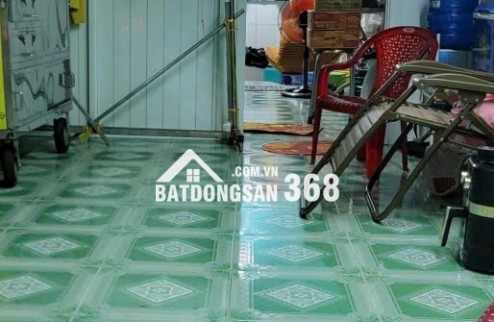 Bán nhà cấp 4 suốt có 1 gác gỗ ngay trung tâm Đầm Sen Q11