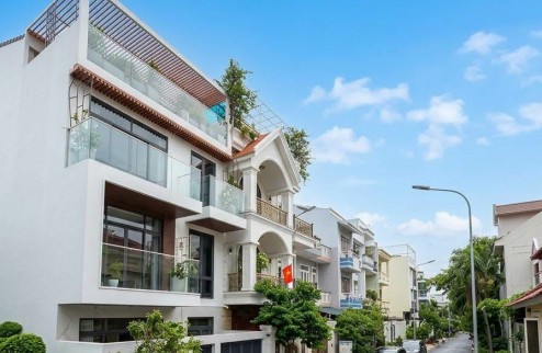 Bán nhà chính chủ , biệt thự chỉ cần dọn vào ở ngay
