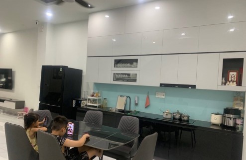 Nhà phố khu dân cư yên tỉnh,