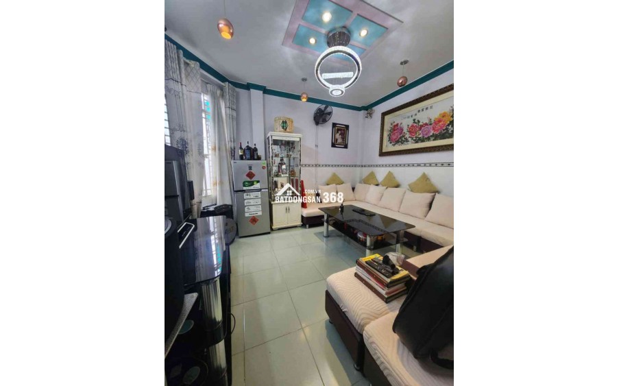 NHÀ ĐƯỜNG LÝ THÁI TỔ NGAY VÒNG XOAY NGÃ BẢY
NHÀ 4 TẦNG 4PN SÂN THƯỢNG VIEW TOÀN TP