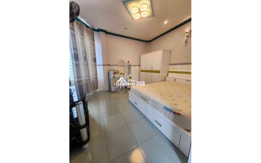 NHÀ ĐƯỜNG LÝ THÁI TỔ NGAY VÒNG XOAY NGÃ BẢY
NHÀ 4 TẦNG 4PN SÂN THƯỢNG VIEW TOÀN TP