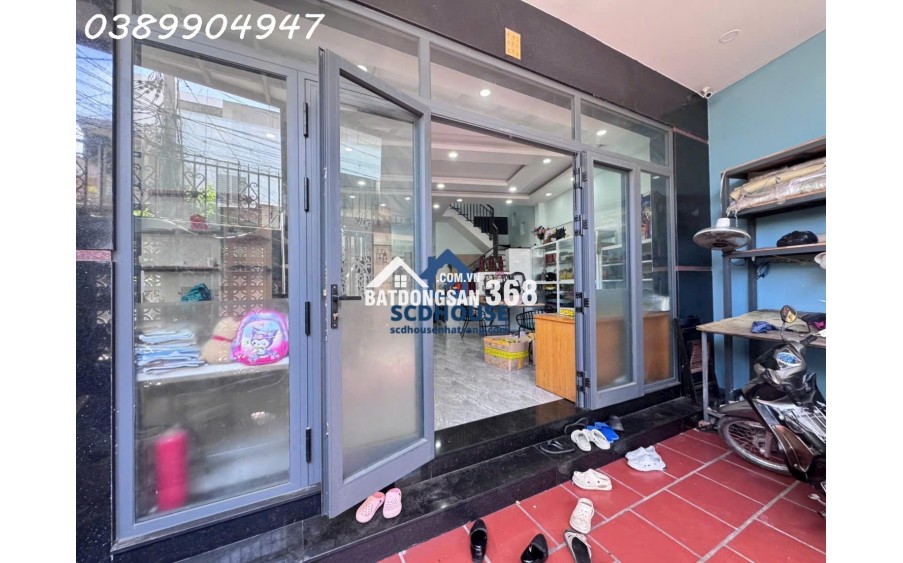 BÁN GẤP NHÀ LÔ GÓC 3 TẦNG 1 TUM MẶT TIỀN KINH DOANH SÁT ĐƯỜNG PHÙNG THẾ TÀI NHA TRANG – DIỆN TÍCH 86M² ĐÃ HOÀN CÔNG – ĐANG CÓ DÒNG TIỀN 12 TRIỆU GIÁ