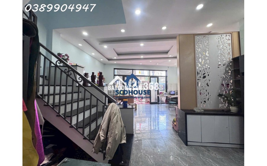 BÁN GẤP NHÀ LÔ GÓC 3 TẦNG 1 TUM MẶT TIỀN KINH DOANH SÁT ĐƯỜNG PHÙNG THẾ TÀI NHA TRANG – DIỆN TÍCH 86M² ĐÃ HOÀN CÔNG – ĐANG CÓ DÒNG TIỀN 12 TRIỆU GIÁ