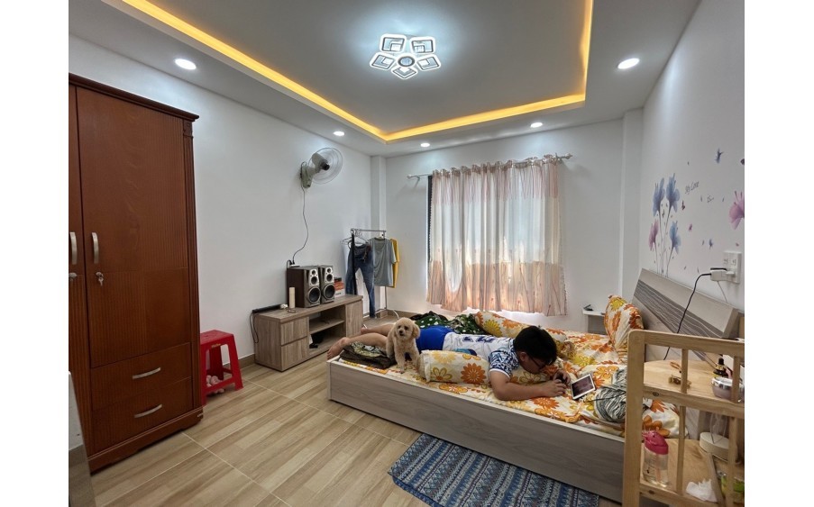 Cần bán nhà hẻm ô tô Nguyễn Văn Đậu, khu dân cư an ninh, nhà mới 4tầng 5PN 6WC 8,7tỷ