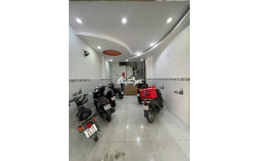  CHỈ 8.9 TỶ – CĂN HỘ DỊCH VỤ 9 PHÒNG – DÒNG TIỀN GẦN 50 TRIỆU/THÁNG – FULL NỘI THẤT – HẺM XE HƠI 5M