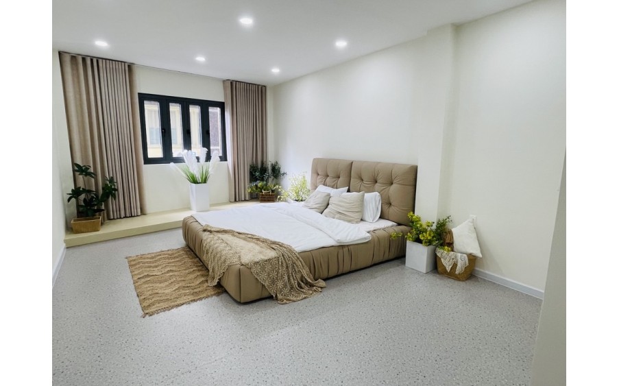 CHỦ GIẢM 700 TRIỆU – HXH – NHÀ 5 TẦNG MỚI ĐẸP – FULL NỘI THẤT – CHỈ 9,9 TỶ 