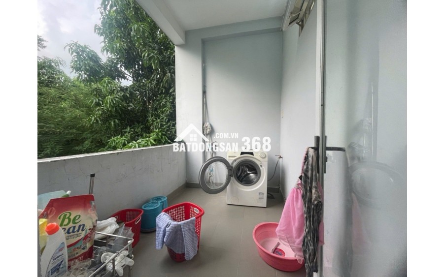 7 tỷ 2 - 100m ngang hơn 8m nhà 3 tầng kiên cố sát Vạn Phúc City - HẺM XE HƠI TỚI CỬA
