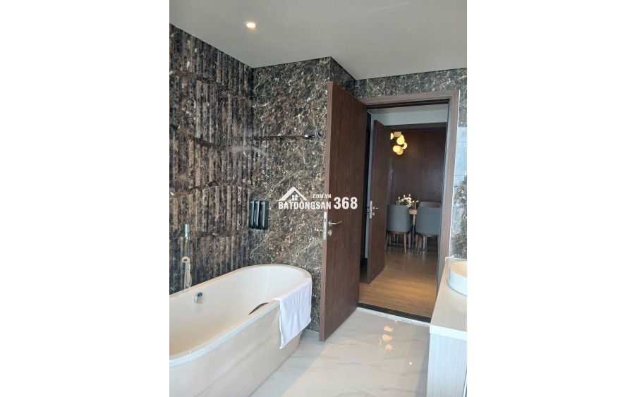 Chỉ 2,8 tỷ - Căn hộ view biển Mỹ Khê - Dòng tiền 25tr/tháng - Soleil Đà Nẵng