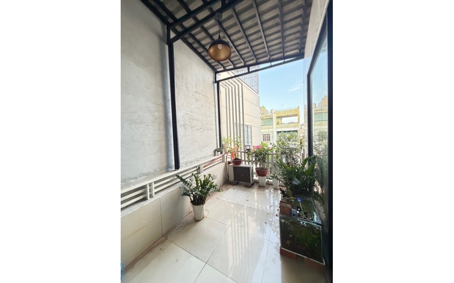 Nhà đẹp gò vấp - hẻm ô tô - dọn vào ở ngay