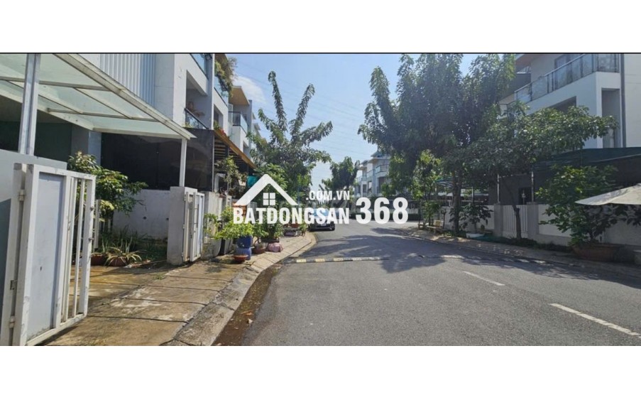 Bán nhà thô Khang Điền Mega Village 75m2, 3 tầng, sổ hồng