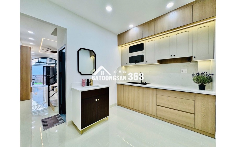 NHÀ ĐẸP NGAY CHỢ BÀ CHIỂU – CHỈ 10M RA HẺM XE TẢI – FULL NỘI THẤT