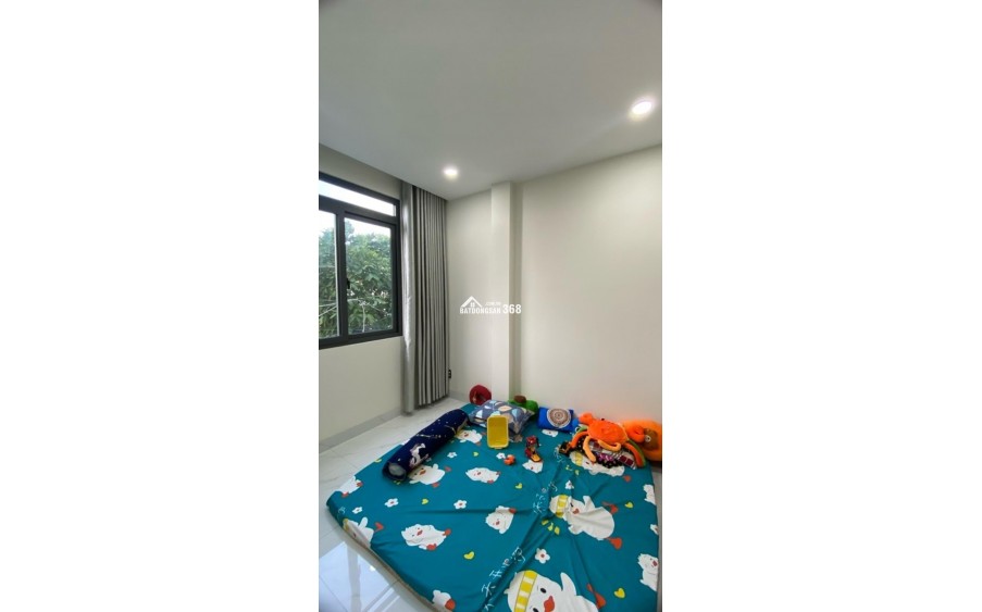 Nhà 3 tầng 54m2, 3PN, 3WC, hẻm 4m sát mặt tiền Phạm Văn Chiêu. Liên hệ ngay
