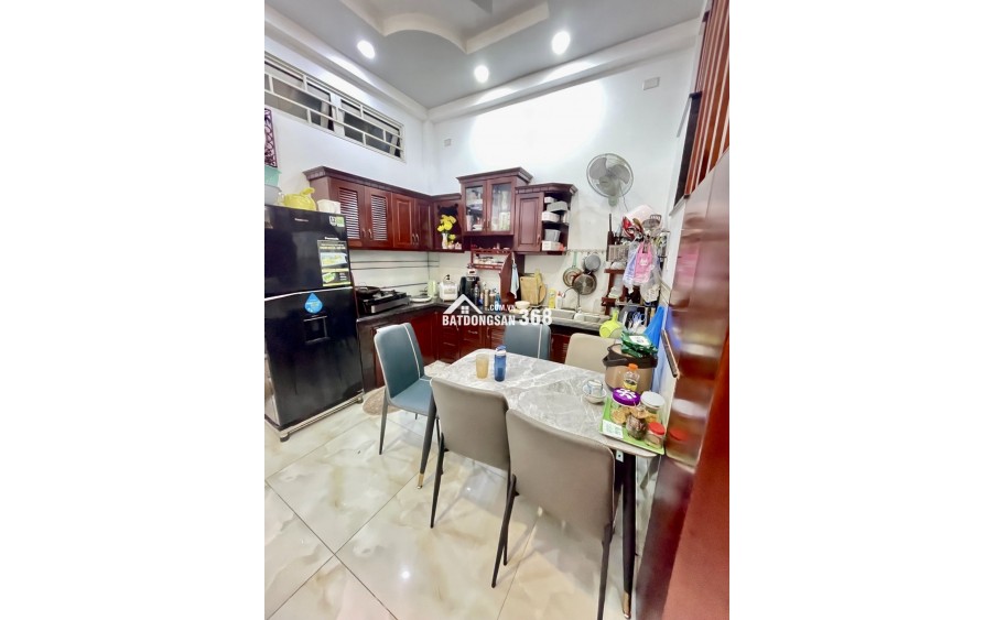 BÁN NHÀ HẺM XE HƠI KIA-TÁM DANH-P.5, Q.8 - 3 TẦNG - 4PN - NHỈNH 6 TỶ - LH 0784968131