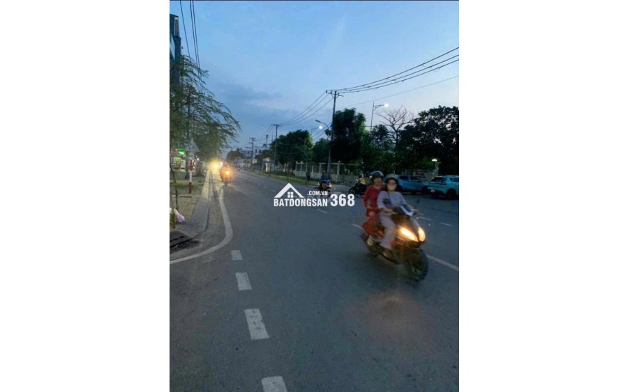 Bán đất thổ cư 147.1m2 hẻm xe hơi ngay thị trấn Hóc Môn