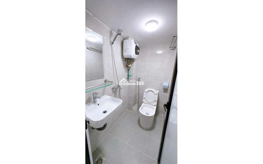 Bán toà nhà dòng tiền 100m2 8 tầng 32 phòng mới đã cho thuê 2 tỷ/năm cách ngã tư Sở 500m
