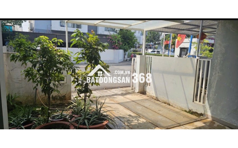 Bán nhà thô Khang Điền Mega Village 75m2, 3 tầng, sổ hồng